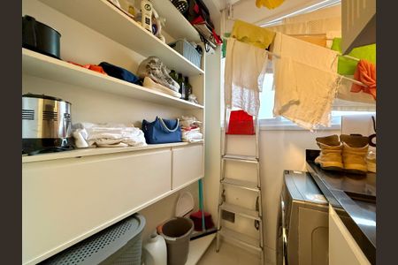 Apartamento à venda com 84m², 2 quartos e 2 vagasÁrea de Serviço