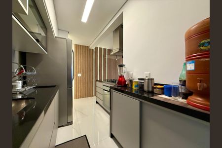 Apartamento à venda com 84m², 2 quartos e 2 vagasCozinha