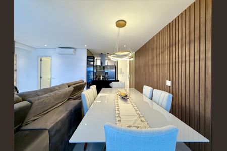 Apartamento à venda com 84m², 2 quartos e 2 vagasSala