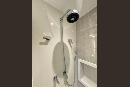 Apartamento à venda com 84m², 2 quartos e 2 vagasBanheiro Suíte