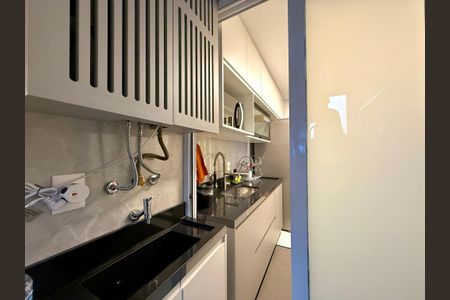 Apartamento à venda com 84m², 2 quartos e 2 vagasÁrea de Serviço