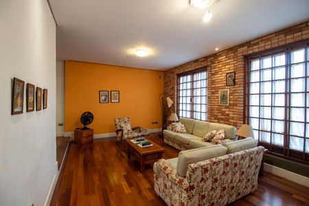 Sala de casa à venda com 3 quartos, 220m² em Conjunto Residencial Butanta, São Paulo