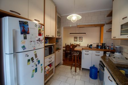 Casa à venda com 220m², 3 quartos e 3 vagasCozinha