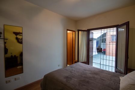 Casa à venda com 220m², 3 quartos e 3 vagasSuíte