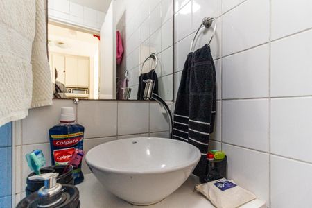 Apartamento à venda com 46m², 1 quarto e sem vagaBanheiro