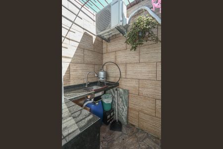 Casa à venda com 85m², 2 quartos e 1 vagaÁrea de Serviço