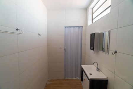 Banheiro de kitnet/studio para alugar com 1 quarto, 25m² em Planalto Paulista, São Paulo