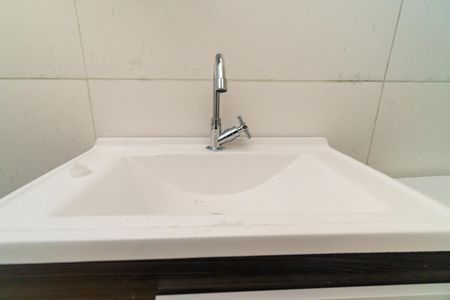 Banheiro de kitnet/studio para alugar com 1 quarto, 25m² em Planalto Paulista, São Paulo