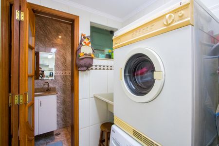 Casa à venda com 135m², 2 quartos e 2 vagasÁrea de serviço