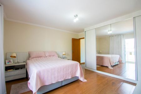 Casa à venda com 135m², 2 quartos e 2 vagasSuíte