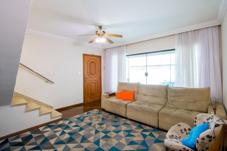 Sala da estar de casa à venda com 2 quartos, 135m² em Vila Scarpelli, Santo André