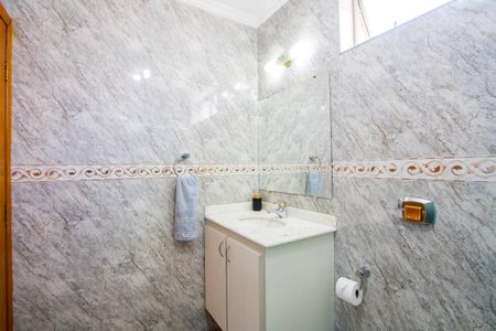 Casa à venda com 135m², 2 quartos e 2 vagasBanheiro Suíte 2