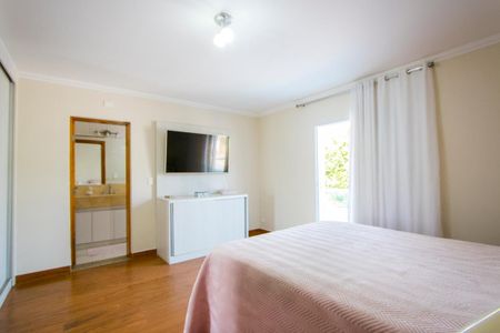 Casa à venda com 135m², 2 quartos e 2 vagasSuíte