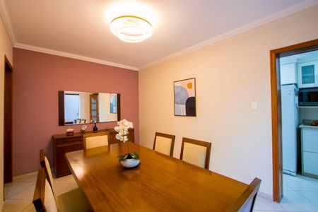 Casa à venda com 135m², 2 quartos e 2 vagasSala de jantar