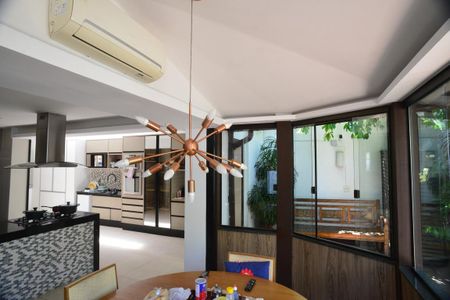 Casa de condomínio à venda com 675m², 4 quartos e 4 vagasCozinha