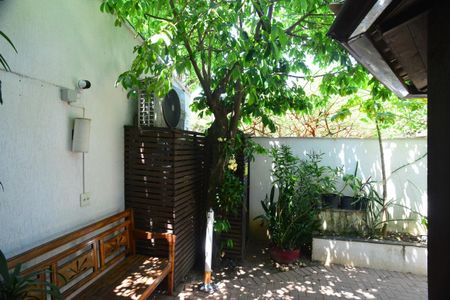 Casa de condomínio à venda com 675m², 4 quartos e 4 vagasÁrea Externa 