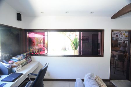 Casa de condomínio à venda com 675m², 4 quartos e 4 vagasSala 2