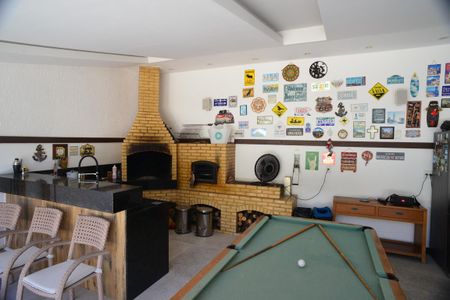 Casa de condomínio à venda com 675m², 4 quartos e 4 vagasÁrea comum - Churrasqueira