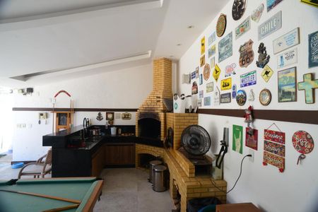 Casa de condomínio à venda com 675m², 4 quartos e 4 vagasÁrea comum - Churrasqueira