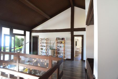 Casa de condomínio à venda com 675m², 4 quartos e 4 vagasCorredor