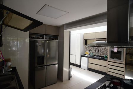 Casa de condomínio à venda com 675m², 4 quartos e 4 vagasCozinha