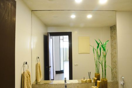 Casa de condomínio à venda com 675m², 4 quartos e 4 vagasLavabo