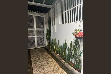 Casa à venda com 136m², 2 quartos e 1 vaga