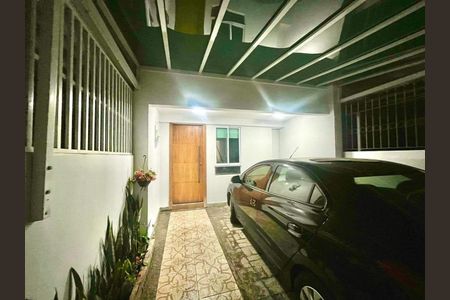 Casa à venda com 136m², 2 quartos e 1 vaga