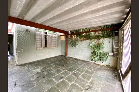 Casa à venda com 3 quartos, 127m² em Cupecê, São Paulo