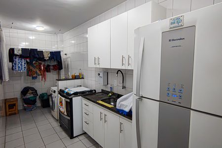 Apartamento à venda com 59m², 2 quartos e 1 vagaCozinha e Área de Serviço