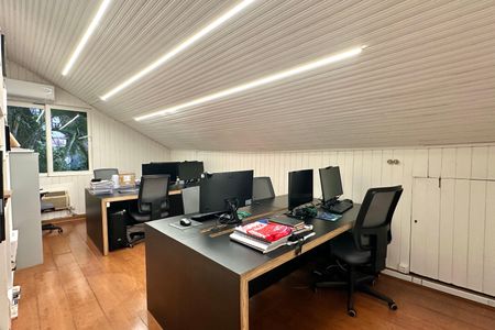 Casa à venda com 400m², 6 quartos e 2 vagas Casa à venda com 400m², 6 quartos e 2 vagasQuarto 2