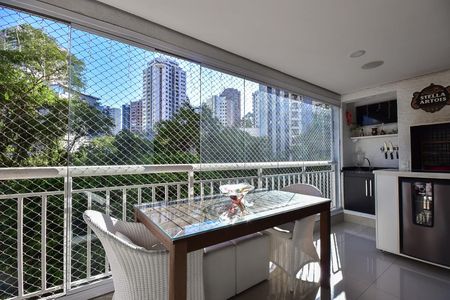 Apartamento à venda com 125m², 3 quartos e 2 vagasVaranda