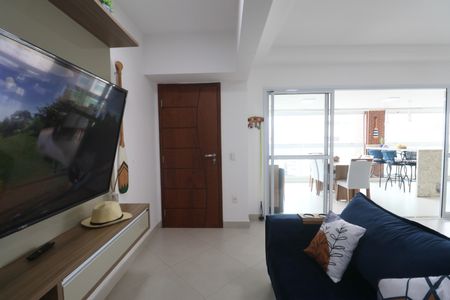 Sala de apartamento para alugar com 3 quartos, 120m² em Balneário Guarujá, Guarujá
