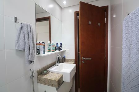 Apartamento para alugar com 120m², 3 quartos e 2 vagas Apartamento para alugar com 120m², 3 quartos e 2 vagasBanheiro Suíte
