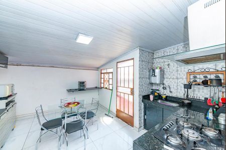 Casa à venda com 390m², 3 quartos e 3 vagasCozinha