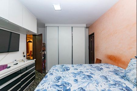 Casa à venda com 390m², 3 quartos e 3 vagasSuíte 2