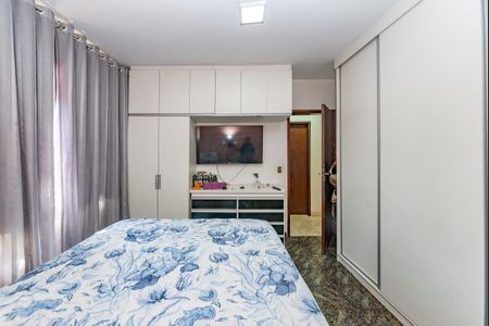 Casa à venda com 390m², 3 quartos e 3 vagasSuíte 2