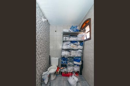 Casa à venda com 390m², 3 quartos e 3 vagasBanheiro de serviço