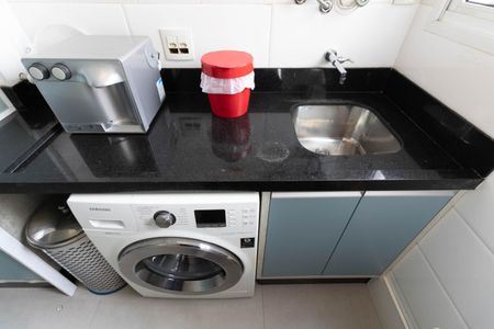 Apartamento à venda com 86m², 2 quartos e 2 vagasLavanderia