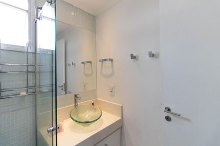 Apartamento à venda com 86m², 2 quartos e 2 vagasBanheiro da Suíte