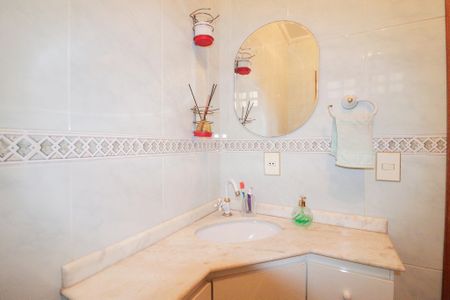 Casa à venda com 220m², 4 quartos e 3 vagasBanheiro Social