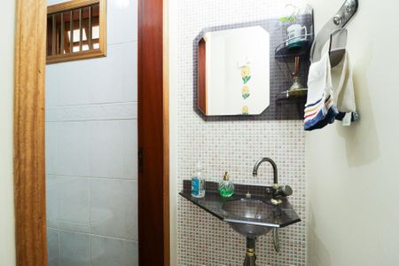 Casa à venda com 220m², 4 quartos e 3 vagasLavabo