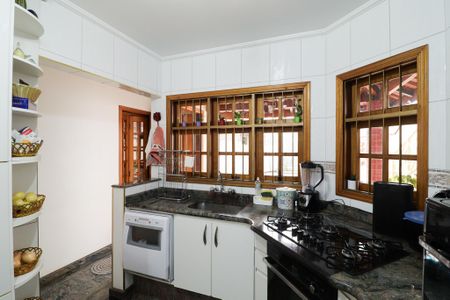 Casa à venda com 220m², 4 quartos e 3 vagasCozinha