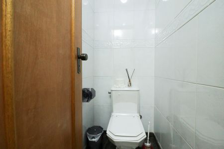 Casa à venda com 220m², 4 quartos e 3 vagasLavabo