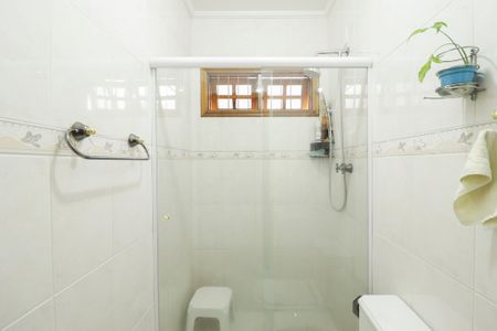 Casa à venda com 220m², 4 quartos e 3 vagasBanheiro da Suíte