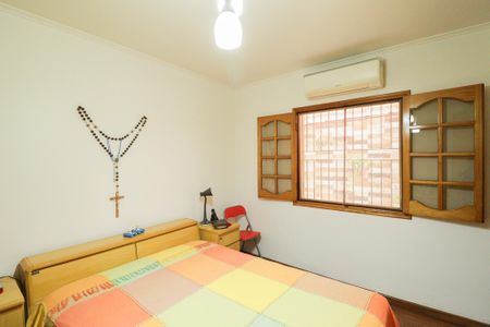 Casa à venda com 220m², 4 quartos e 3 vagasSuíte