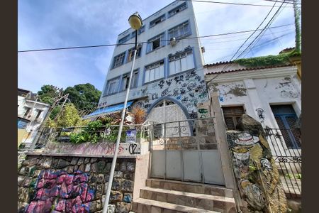 Studio à venda com 32m², 1 quarto e sem vagaFachada 