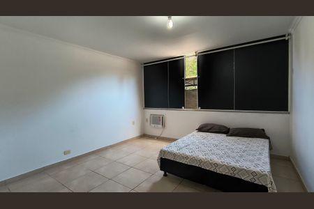 Casa de condomínio à venda com 231m², 3 quartos e 4 vagasQuarto 1