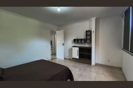 Casa de condomínio à venda com 231m², 3 quartos e 4 vagasQuarto 2