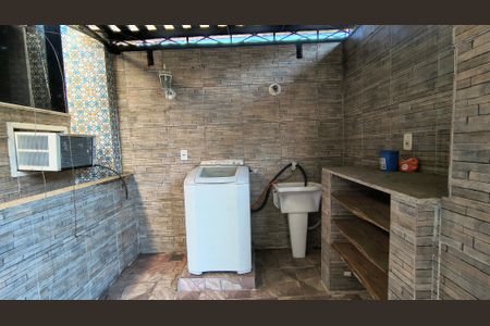 Casa de condomínio à venda com 231m², 3 quartos e 4 vagasÁrea de Serviço